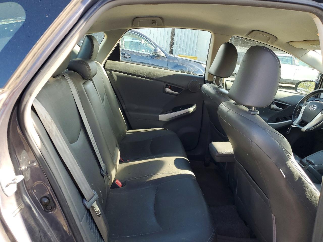 2011 TOYOTA PRIUS