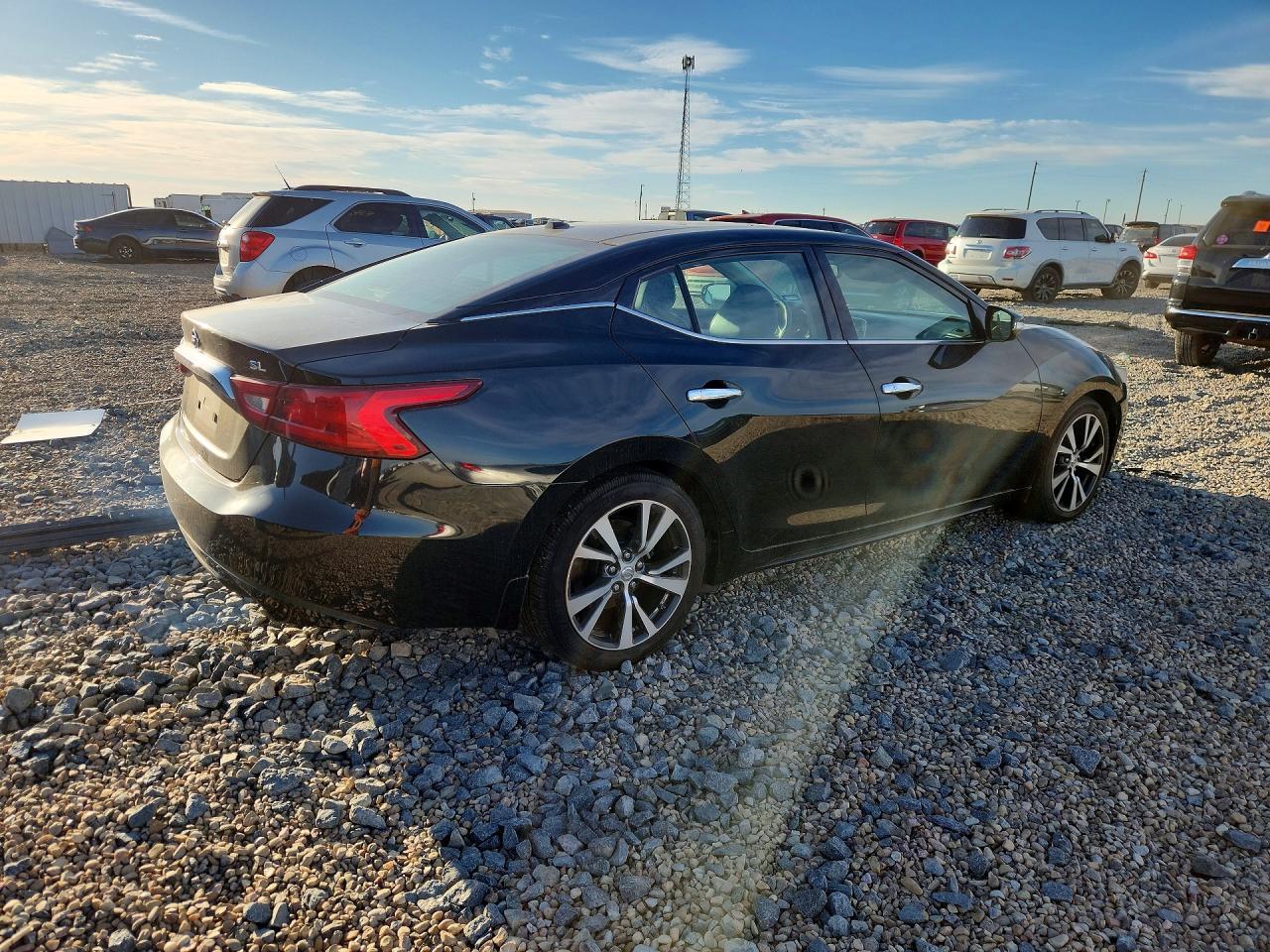 2017 NISSAN Maxima