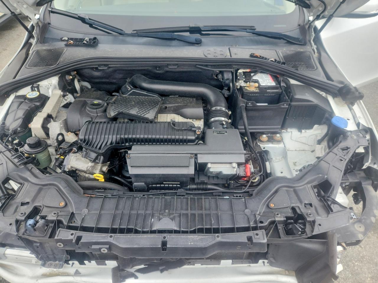 2015 VOLVO S60