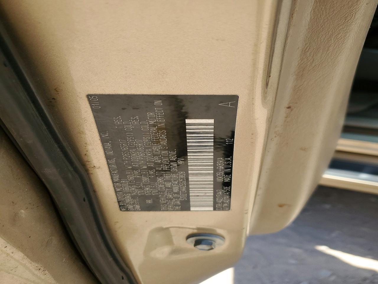 2005 TOYOTA Sequoia