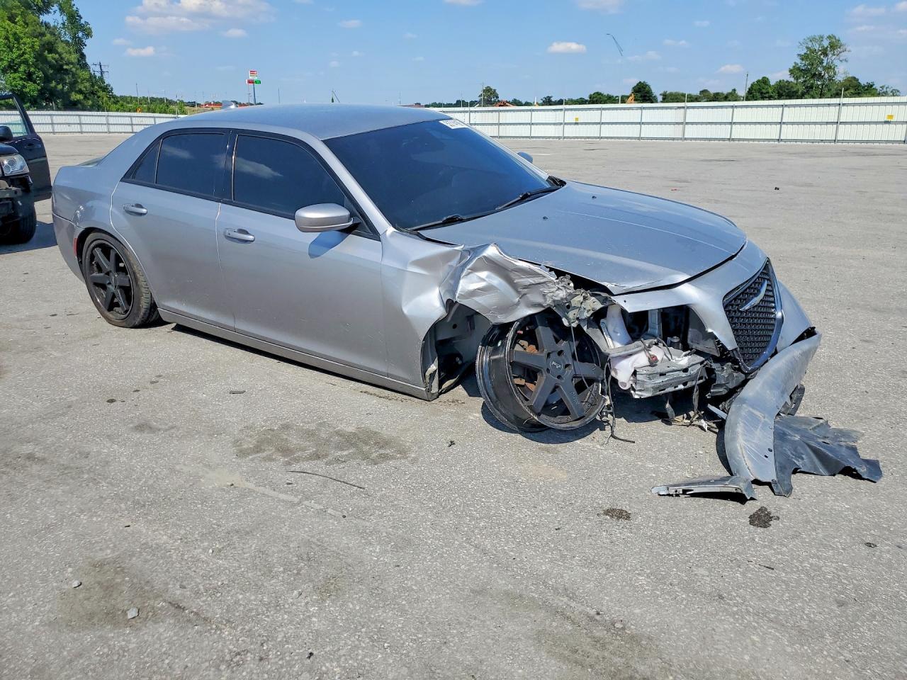 2016 CHRYSLER 300