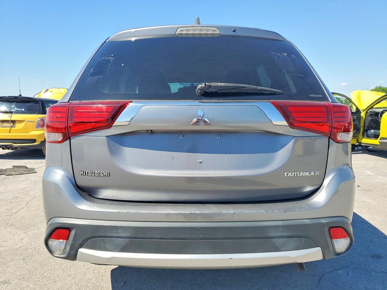 2018 MITSUBISHI outlander