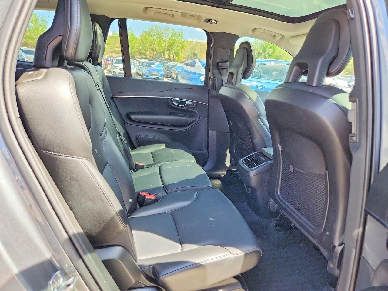 2020 VOLVO XC90