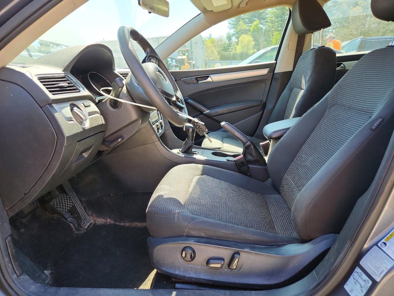 2018 VOLKSWAGEN Passat