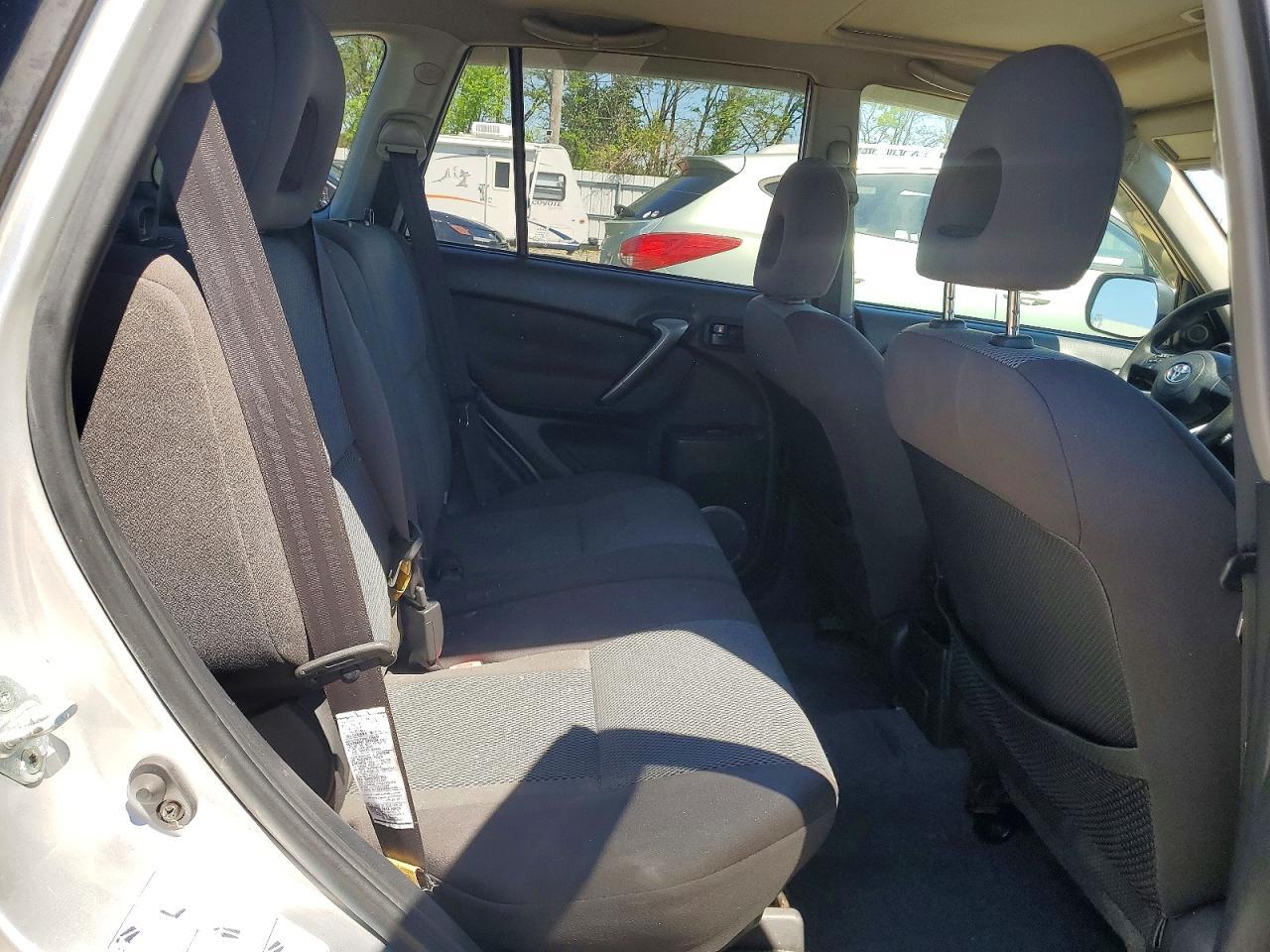 2005 TOYOTA RAV4