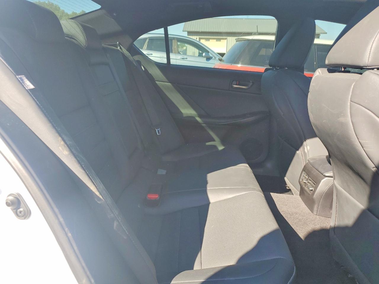 2021 LEXUS IS 350