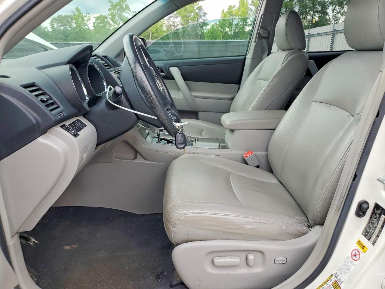 2013 TOYOTA HIGHLANDER