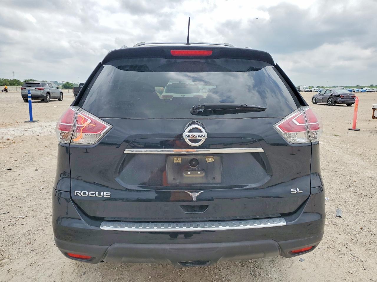 2015 NISSAN ROGUE