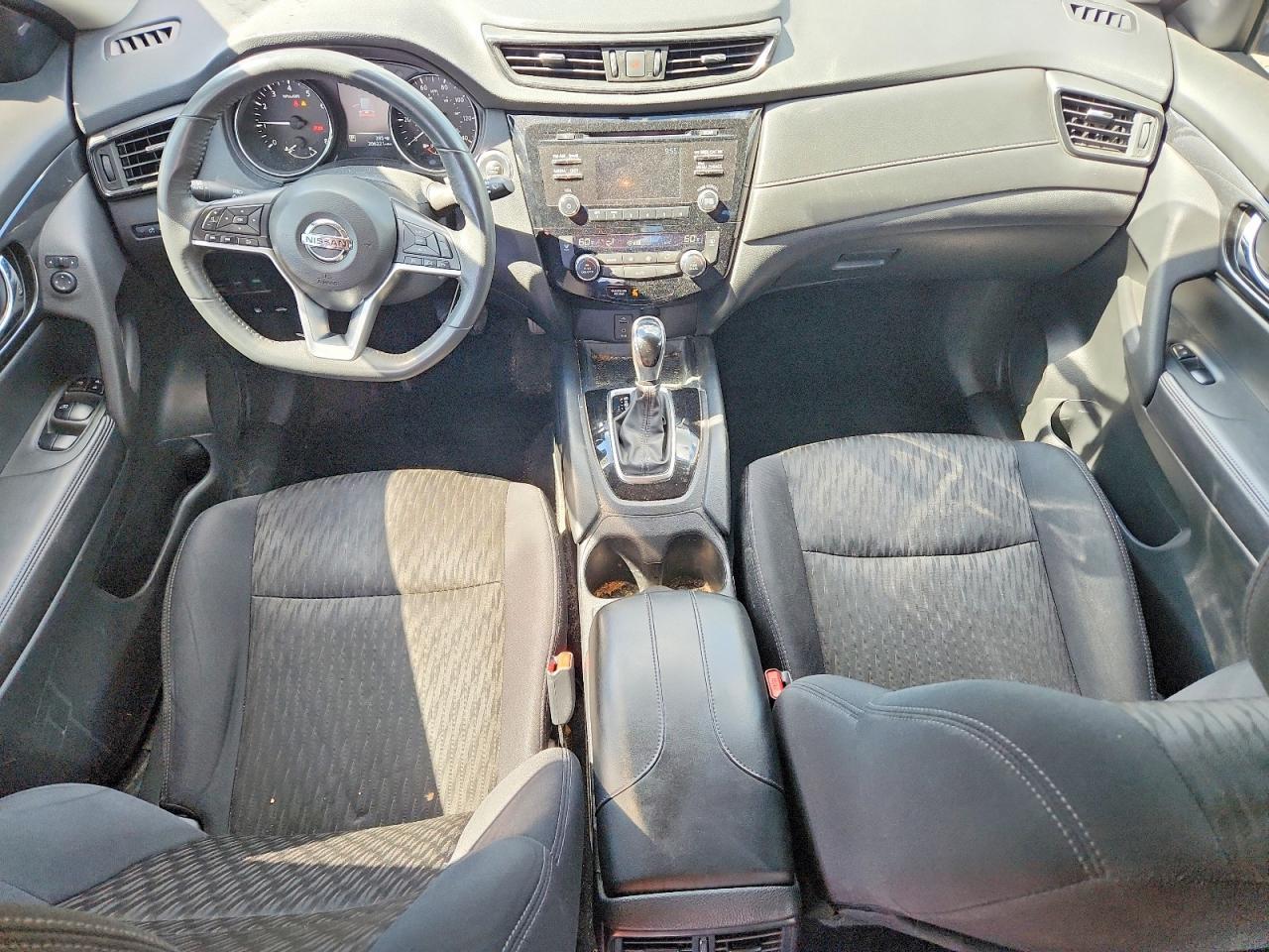 2017 NISSAN ROGUE