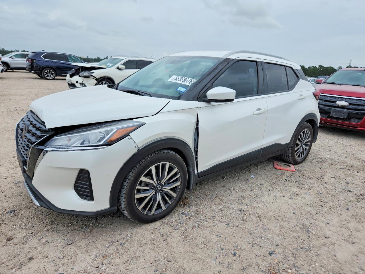 2021 NISSAN KICKS