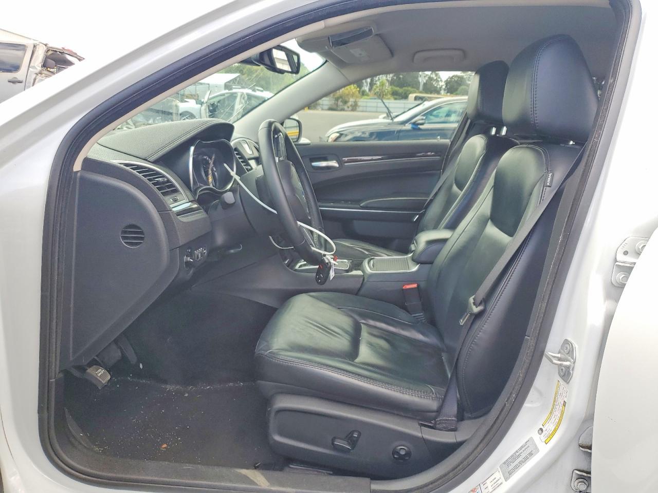2016 CHRYSLER 300