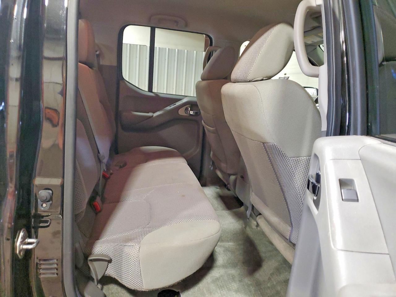 2016 NISSAN Frontier