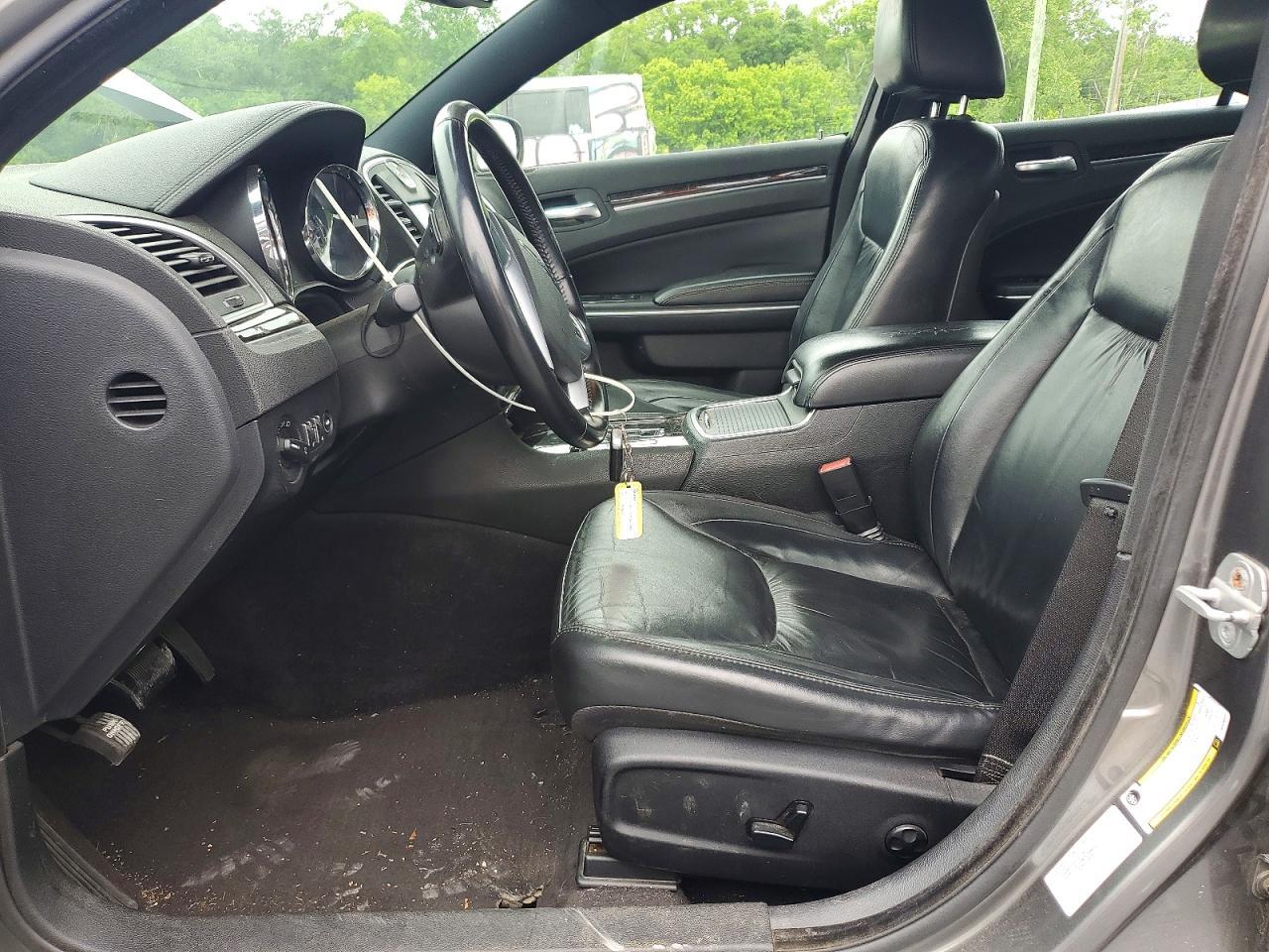 2011 CHRYSLER 300