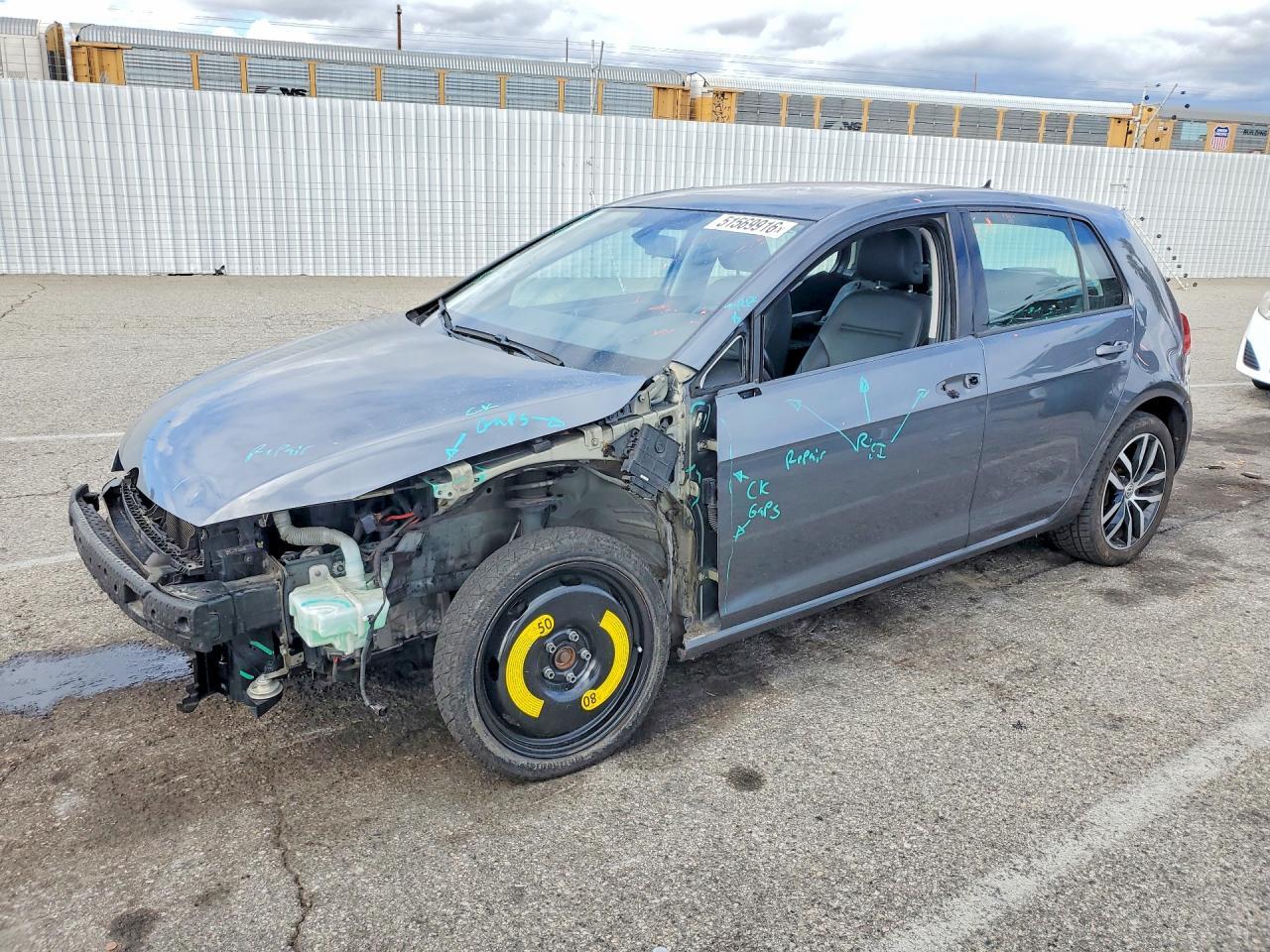 2016 VOLKSWAGEN GOLF