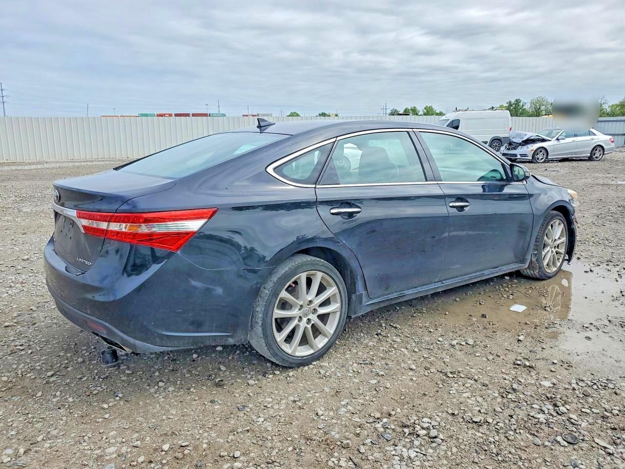 2014 TOYOTA Avalon
