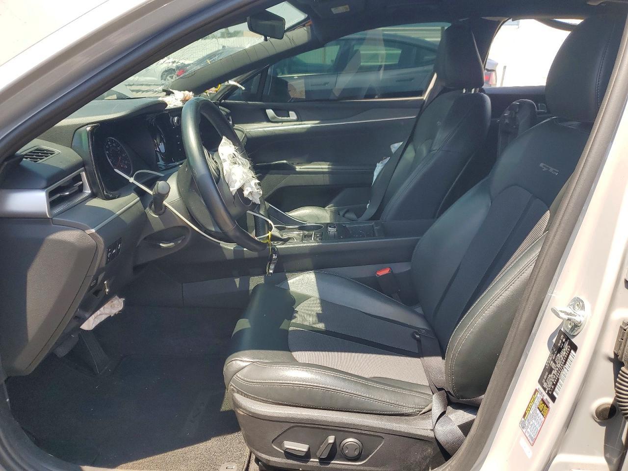 2022 KIA K5