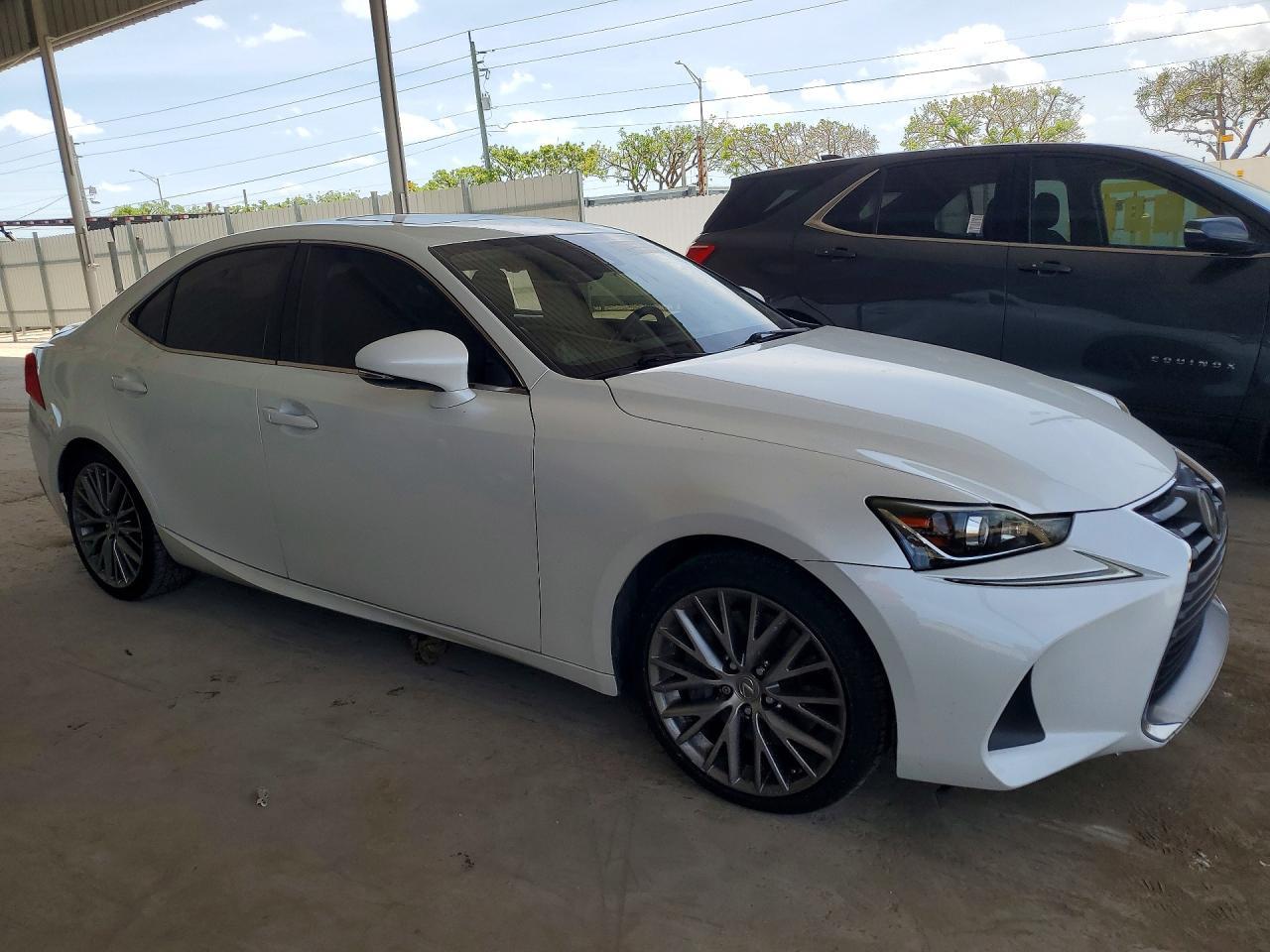 2017 LEXUS IS 200t