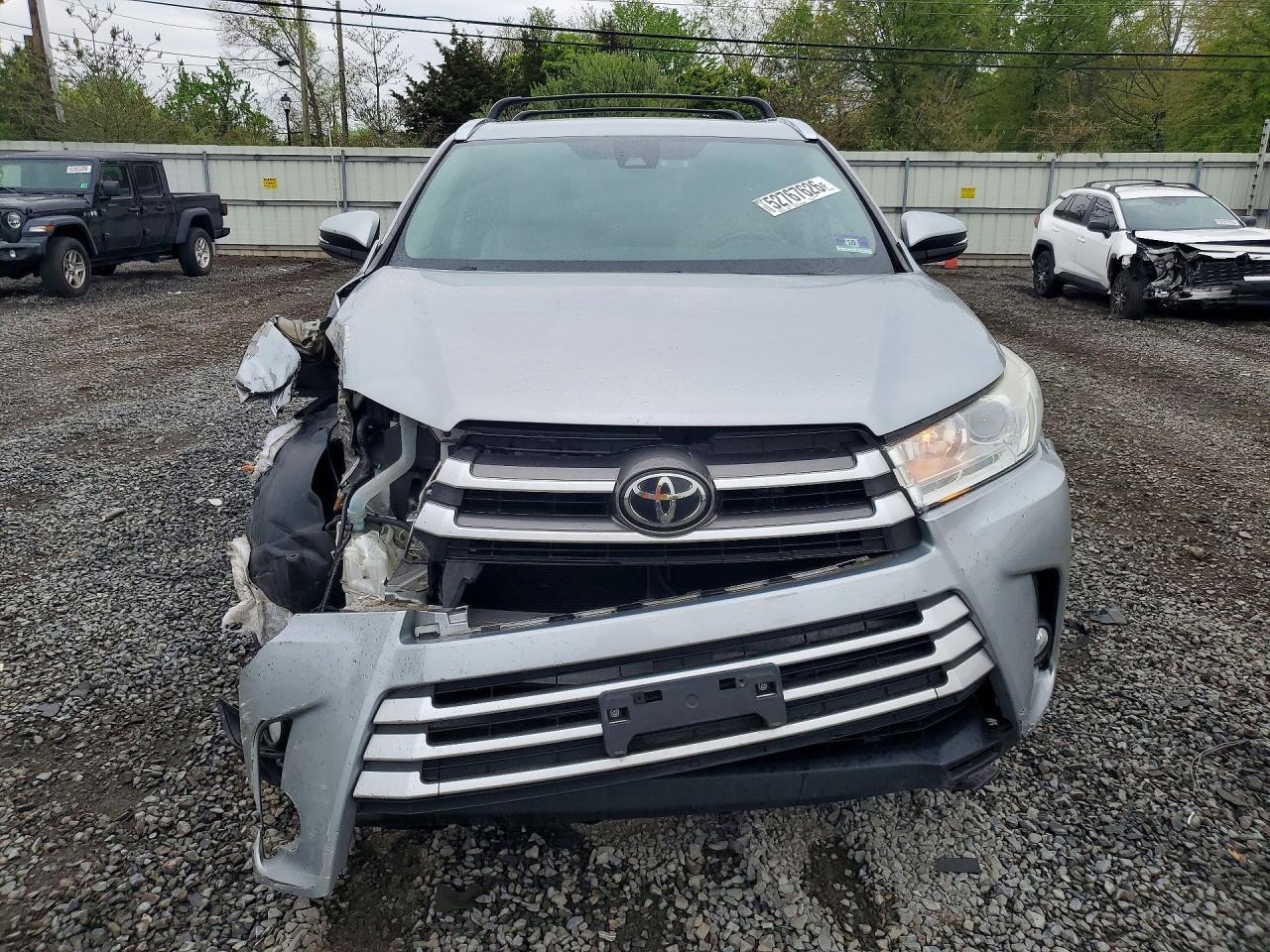 2017 TOYOTA HIGHLANDER