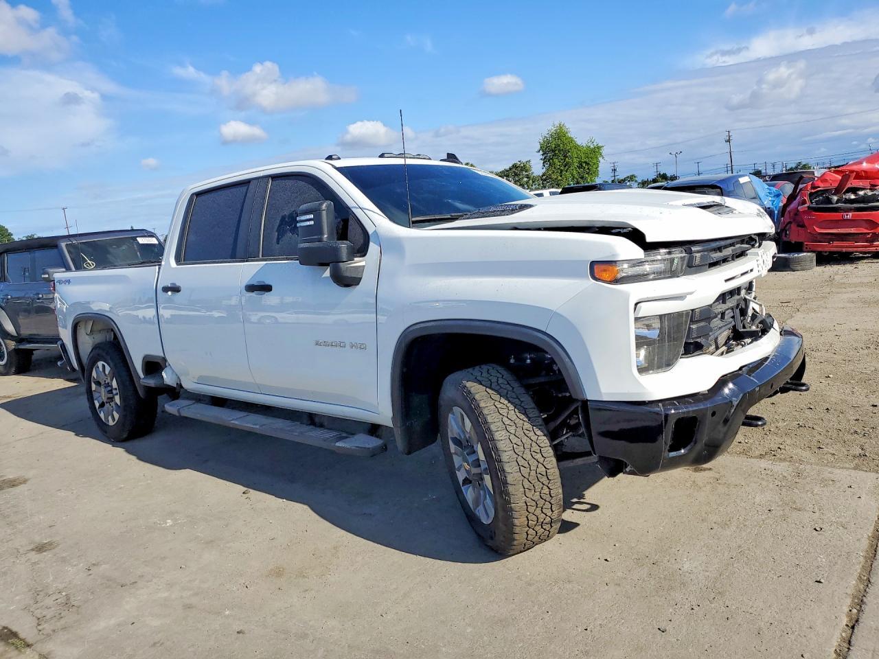 2025 CHEVROLET Silverado
