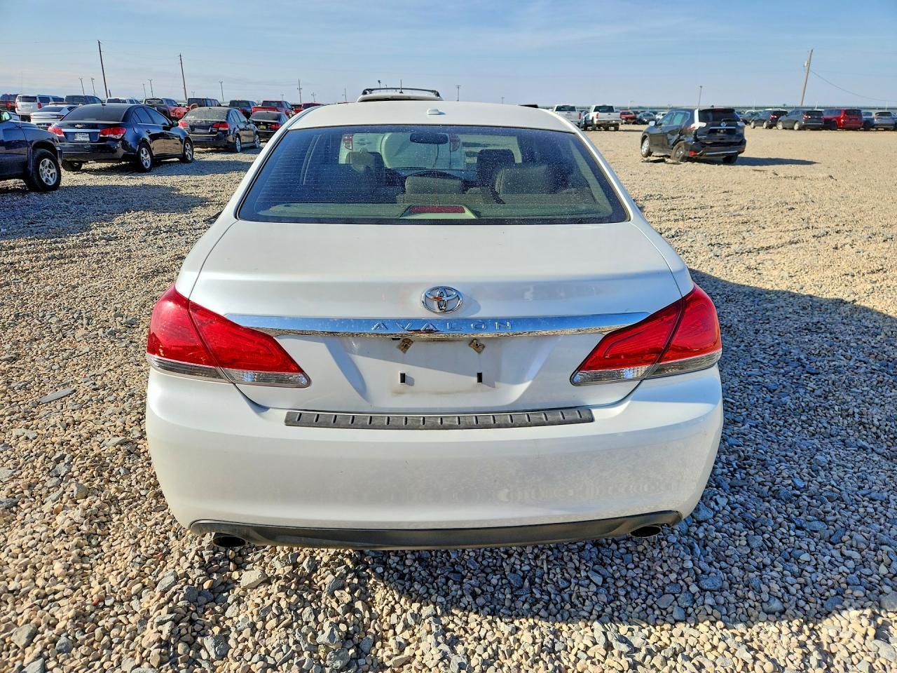 2012 TOYOTA Avalon