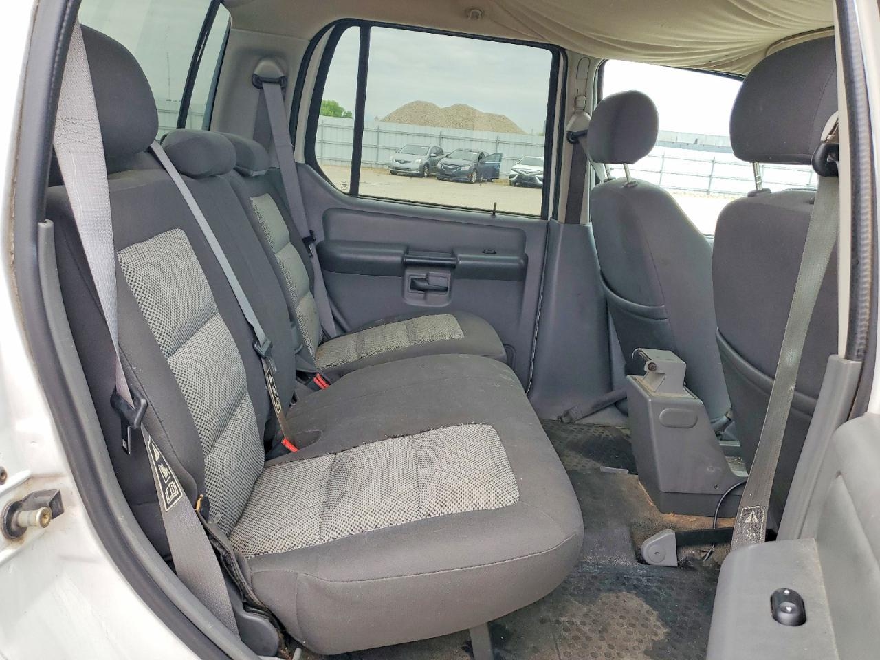 2004 FORD Explorer Sport Trac
