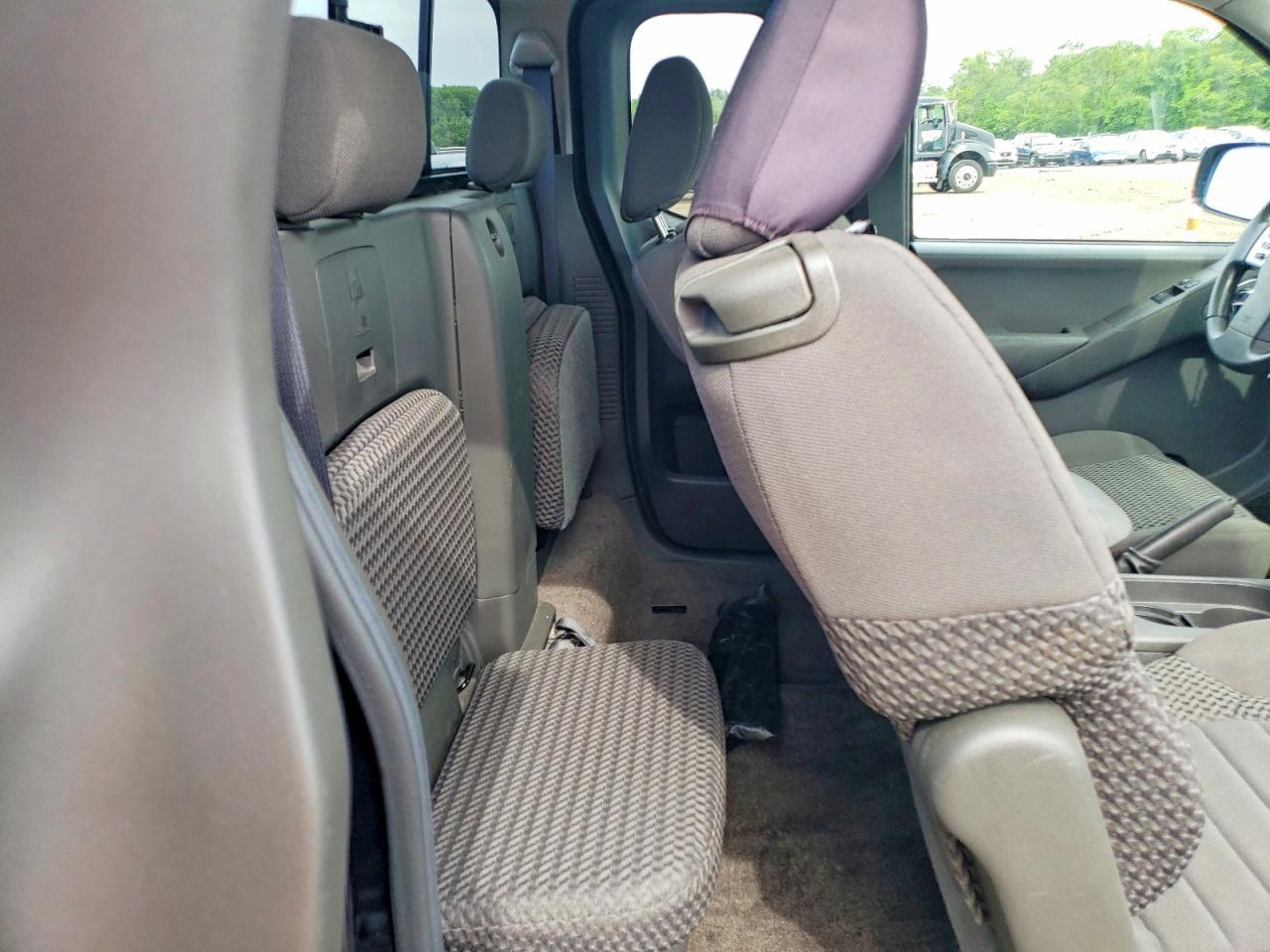 2014 NISSAN Frontier