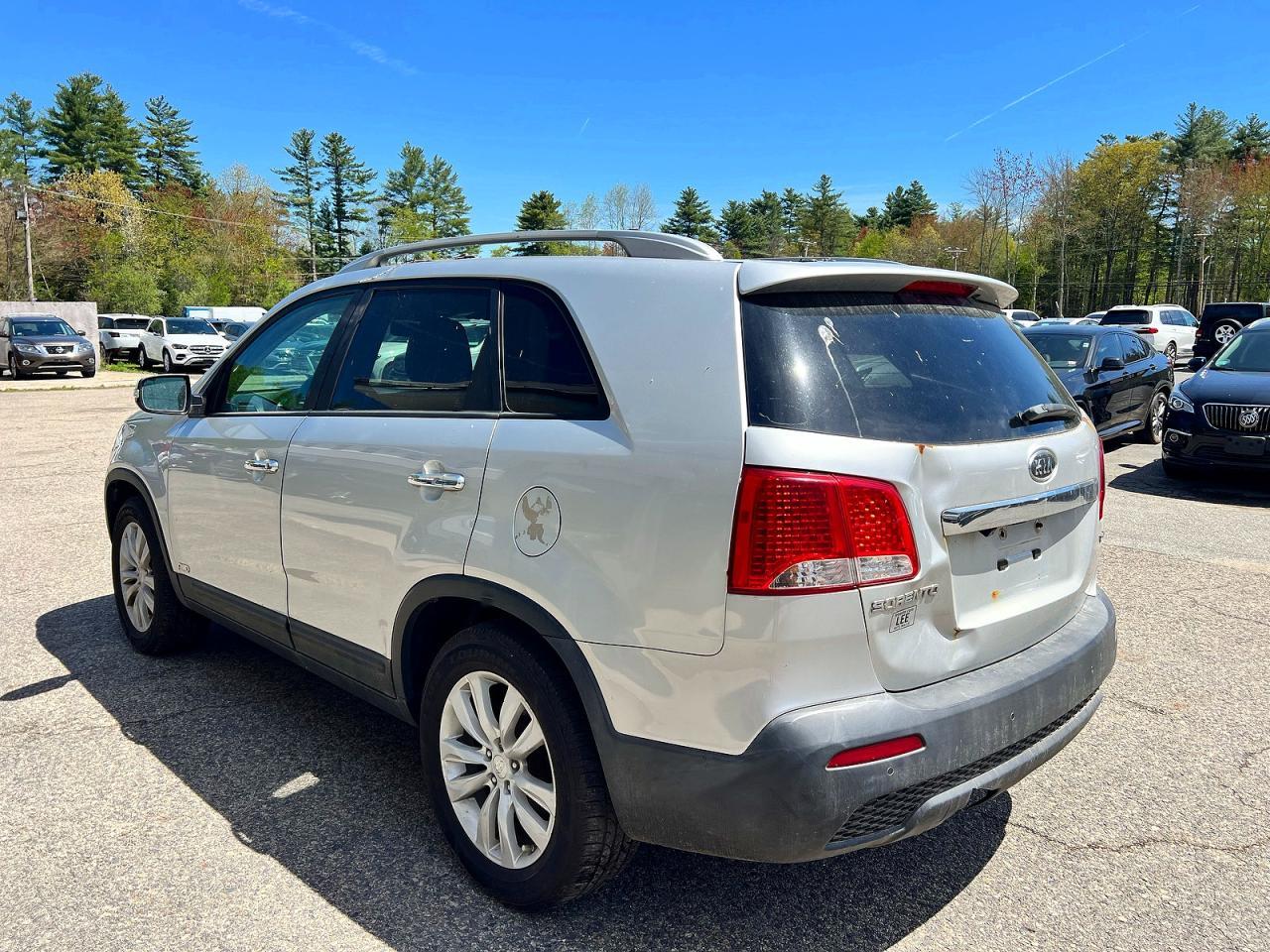 2011 KIA SORENTO