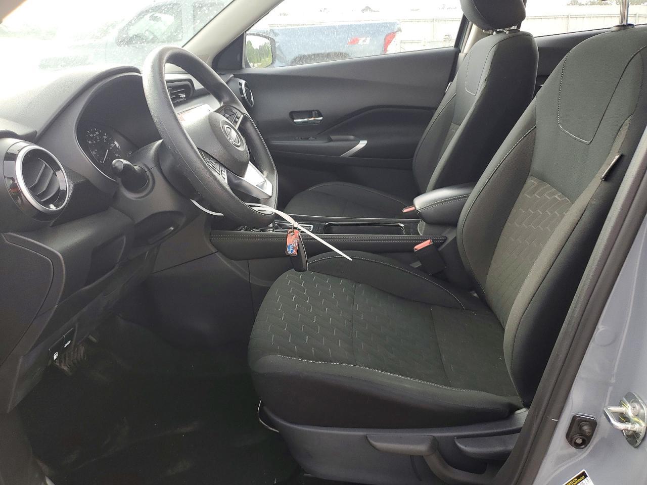 2024 NISSAN KICKS