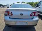 2010 VOLKSWAGEN Passat
