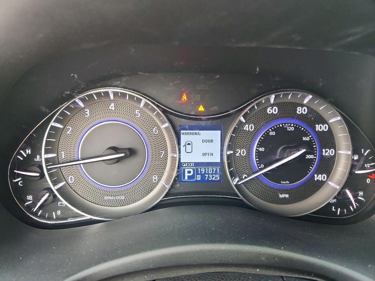 2012 INFINITI QX56