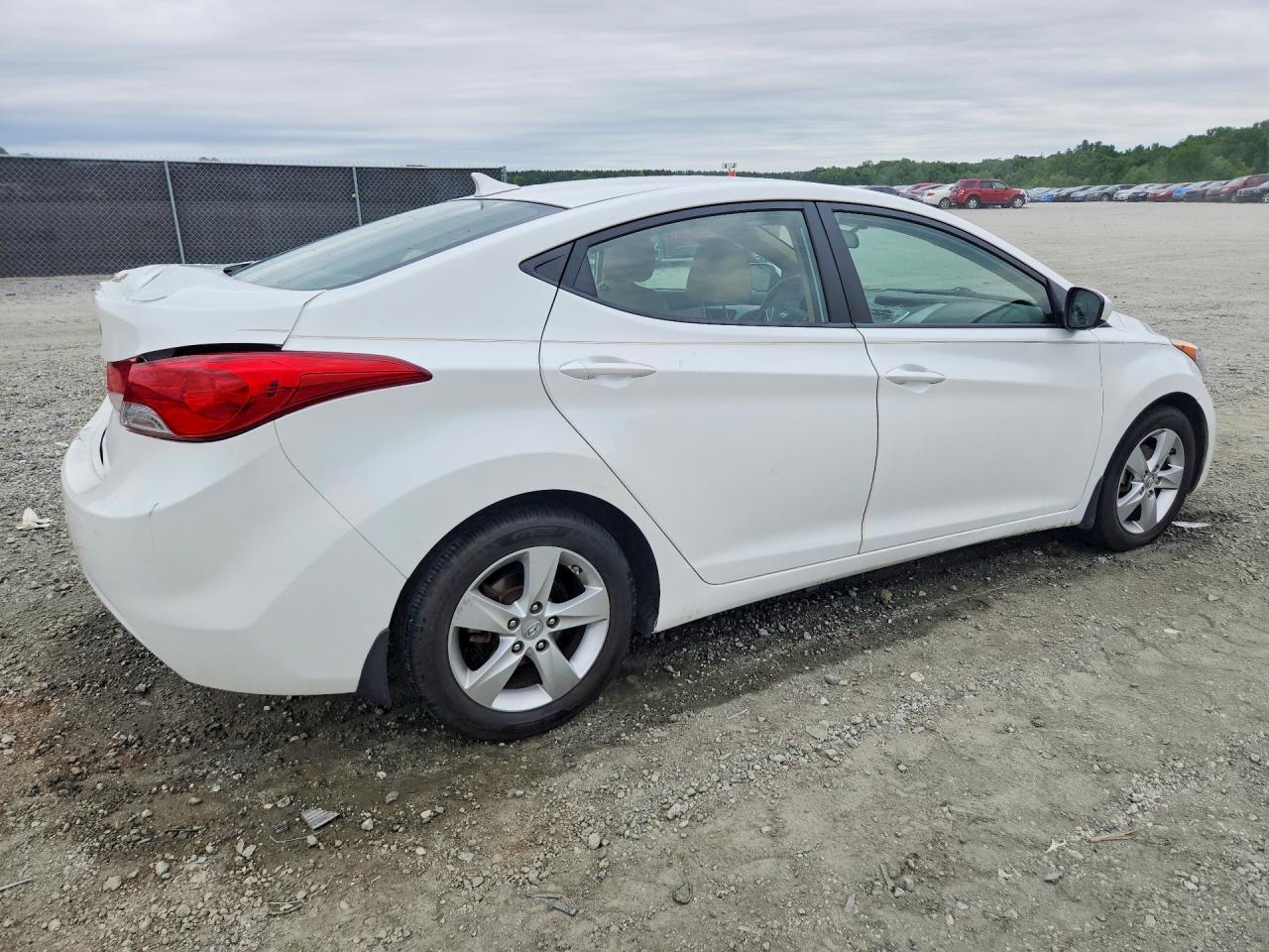 2012 HYUNDAI ELANTRA