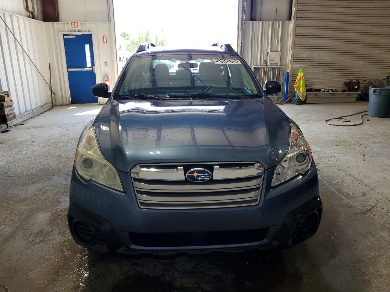 2013 SUBARU Outback