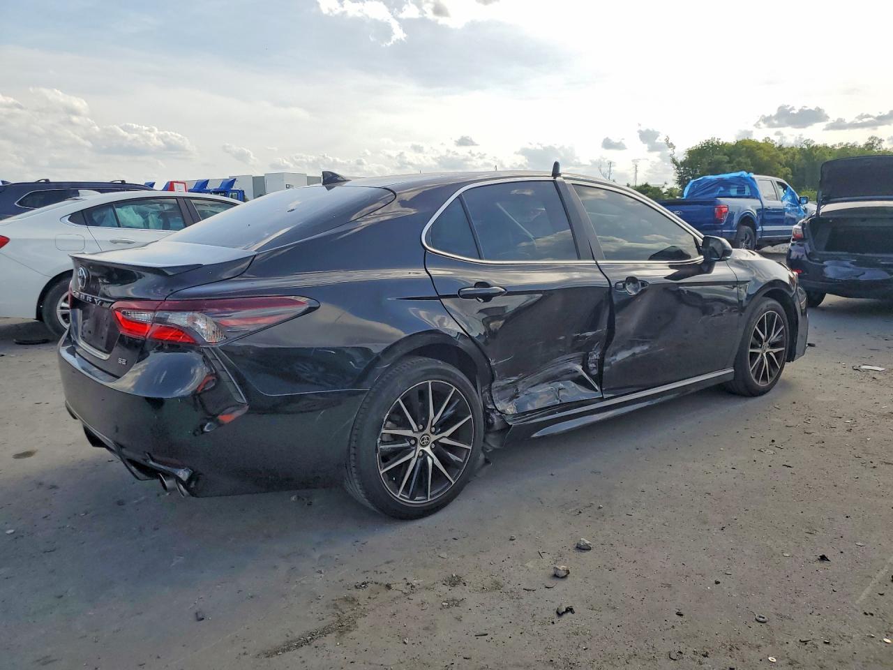 2022 TOYOTA CAMRY