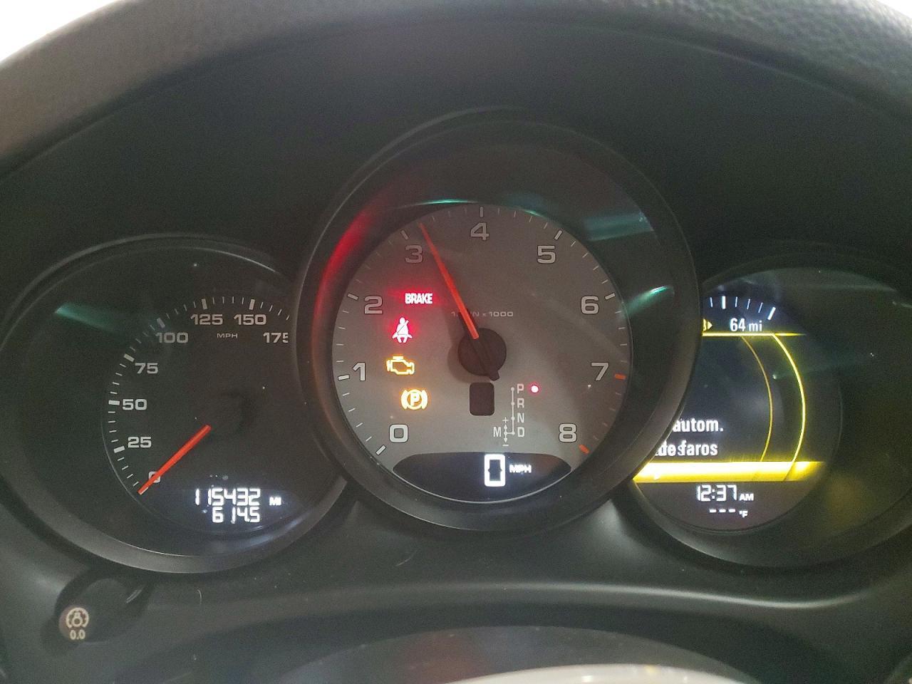 2015 PORSCHE Macan