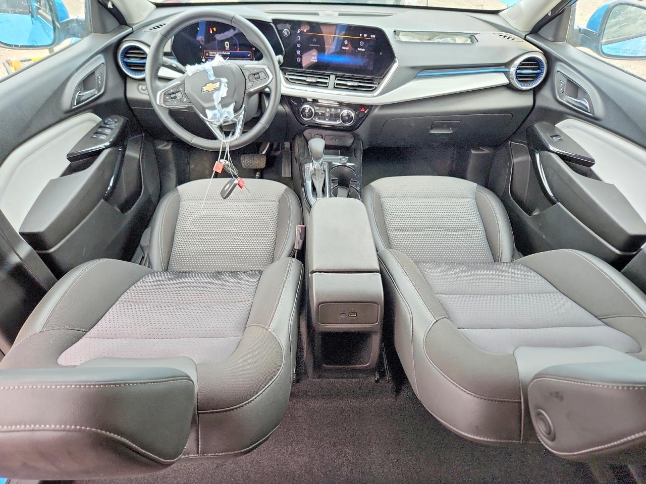 2025 CHEVROLET TRAX