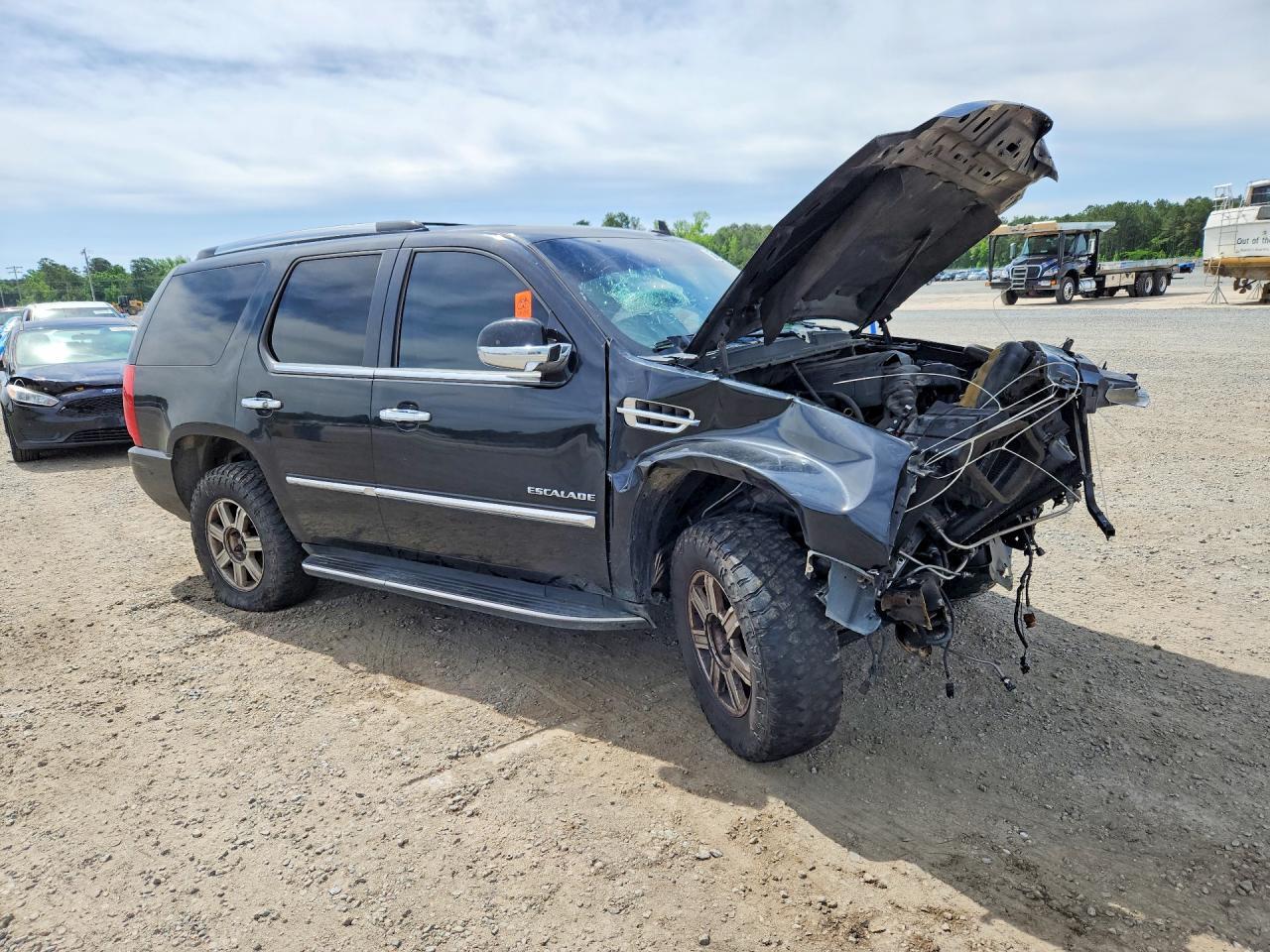 2010 CADILLAC ESCALADE