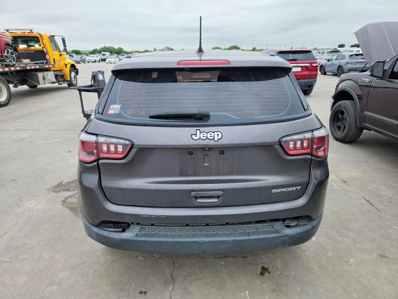 2020 JEEP Compass