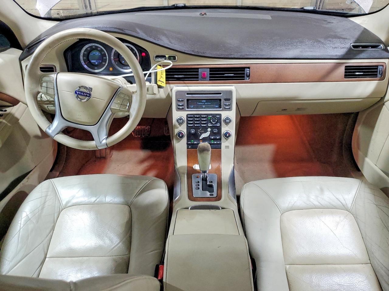 2010 VOLVO S80