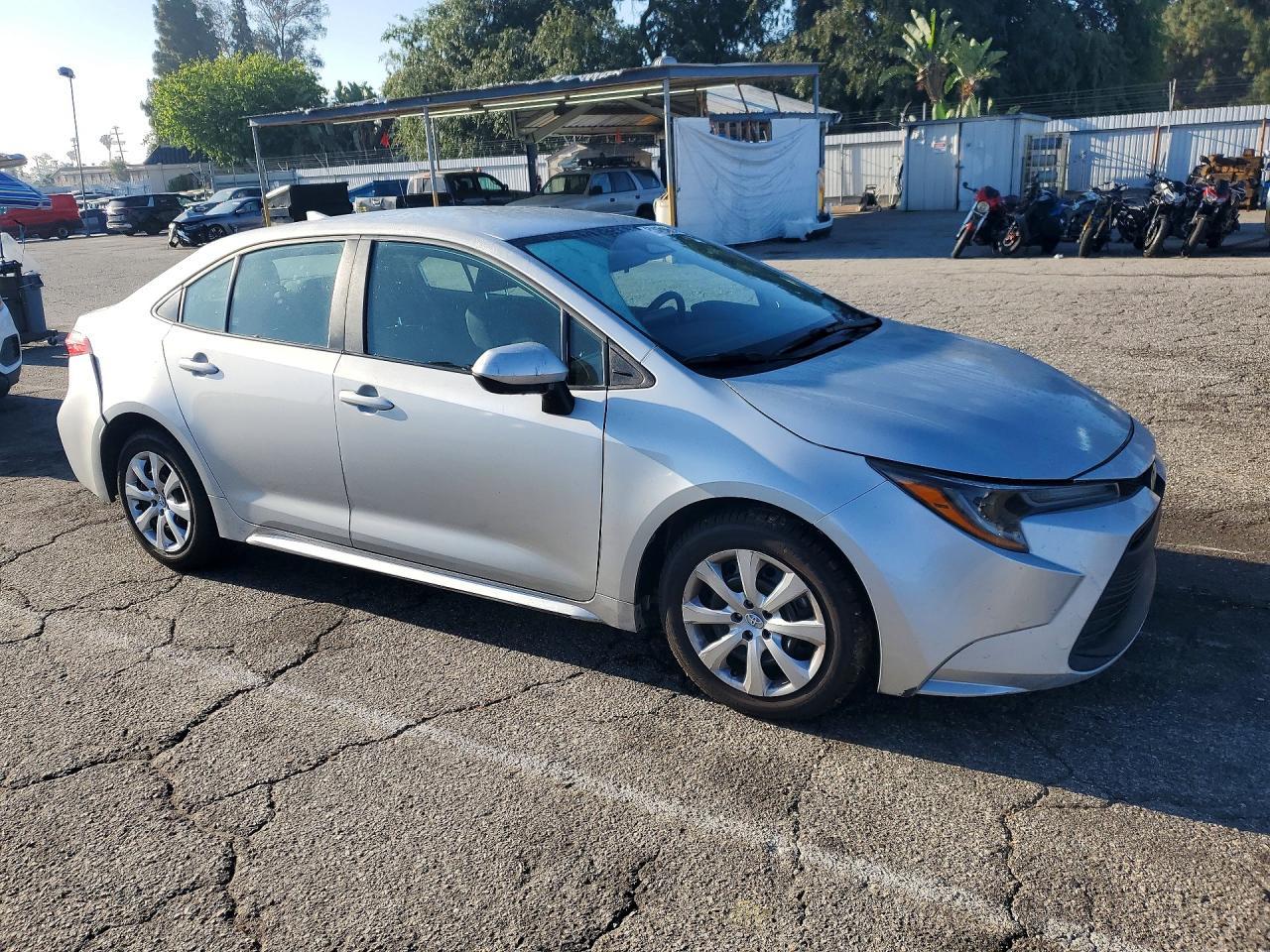 2025 TOYOTA COROLLA