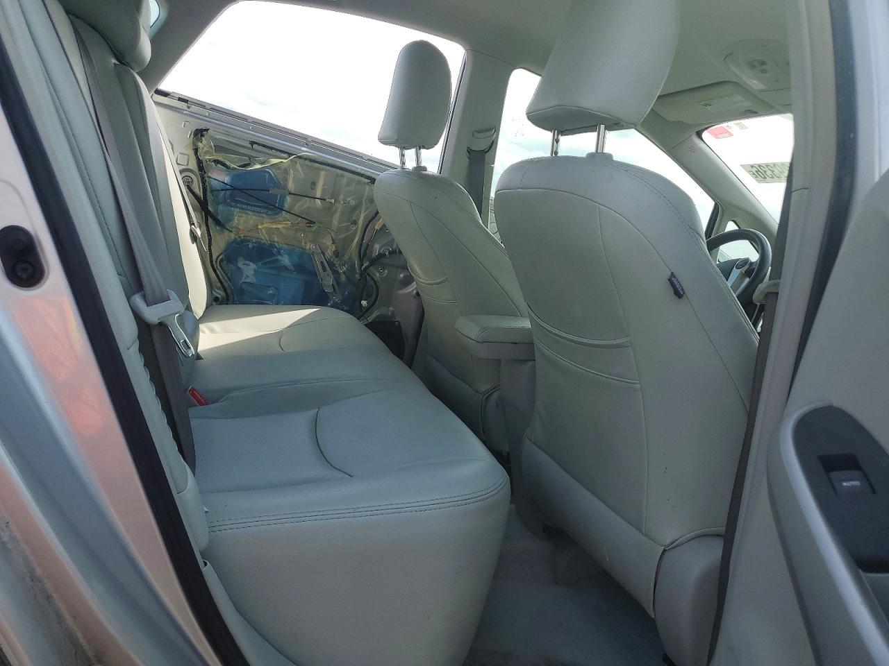 2011 TOYOTA PRIUS