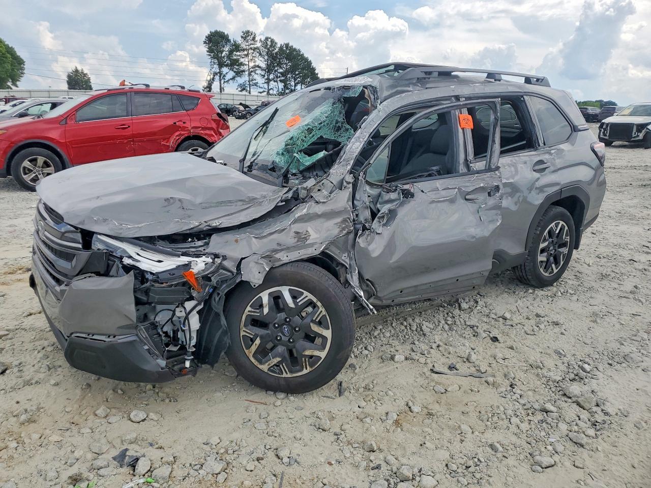 2025 SUBARU FORESTER