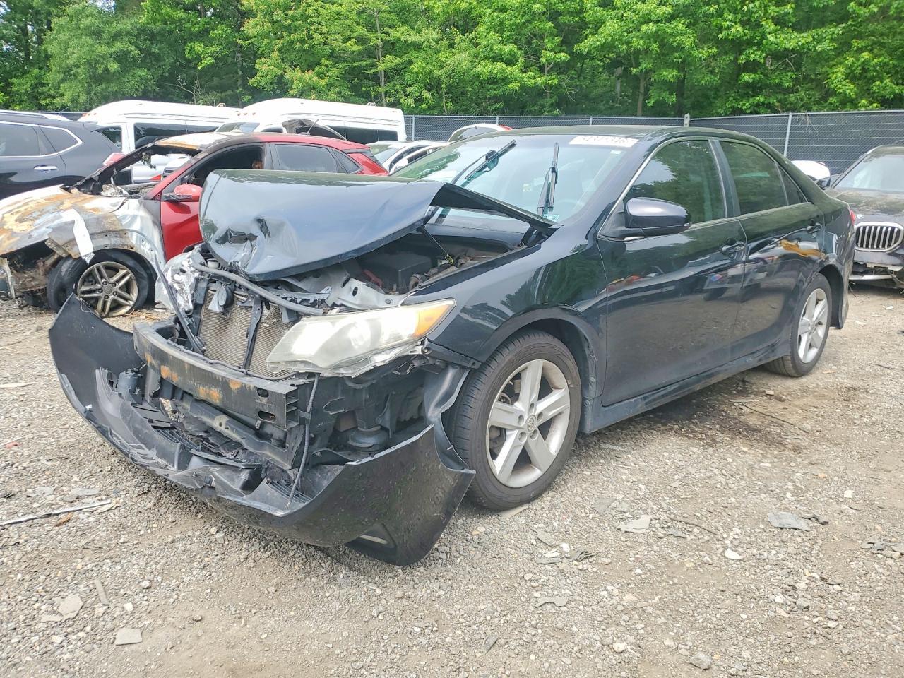 2014 TOYOTA CAMRY