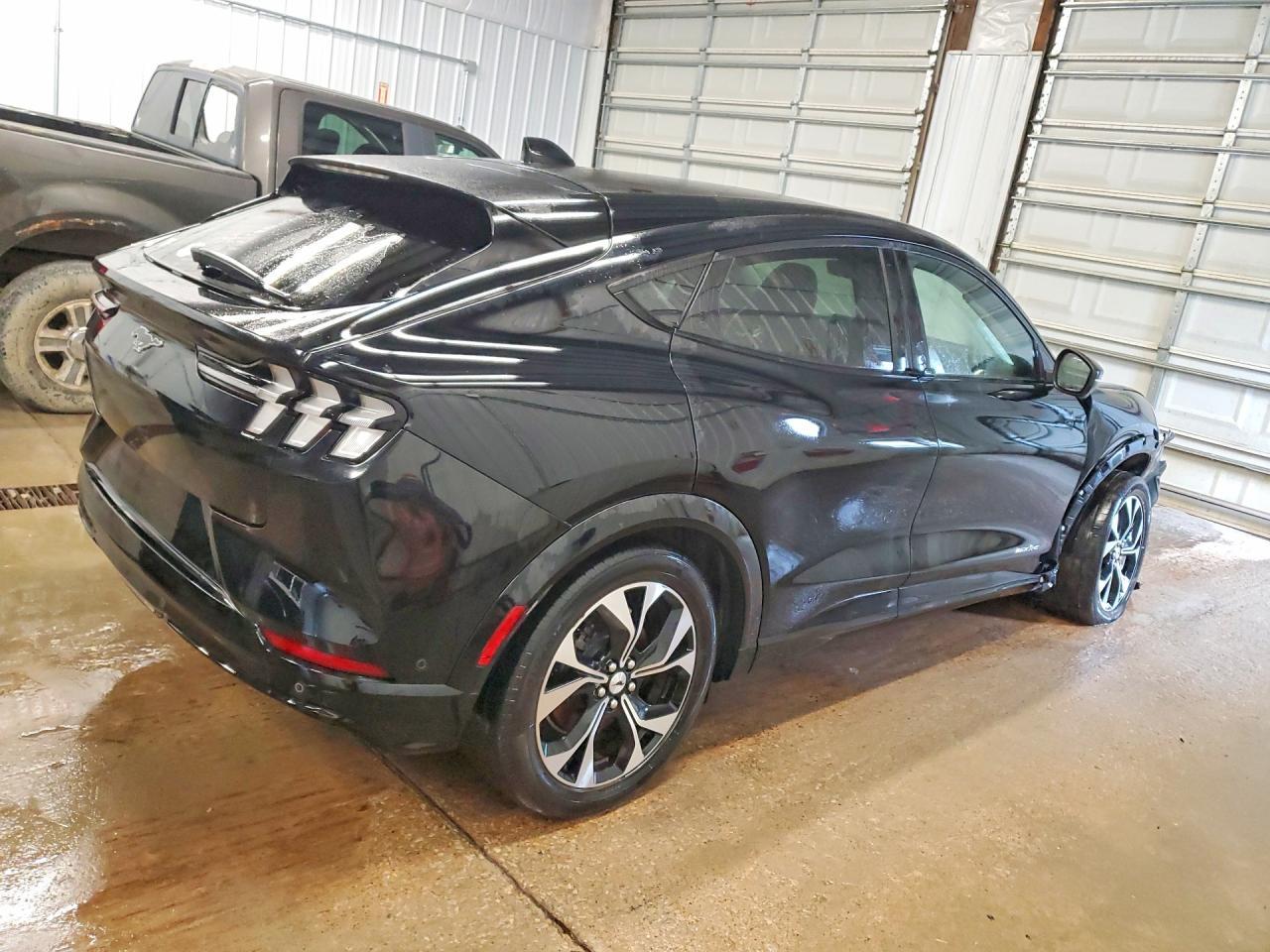 2021 FORD Mustang Mach-E