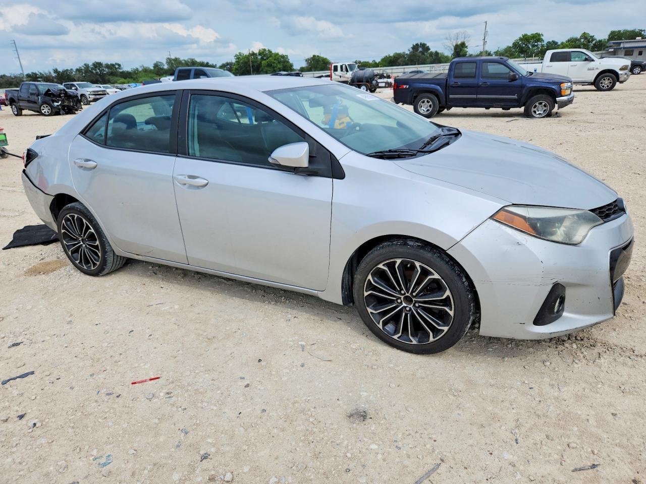 2015 TOYOTA COROLLA