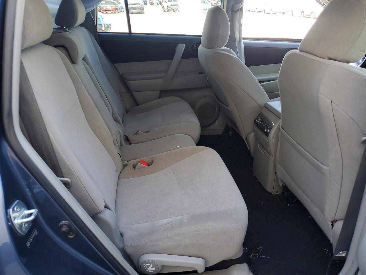 2013 TOYOTA HIGHLANDER