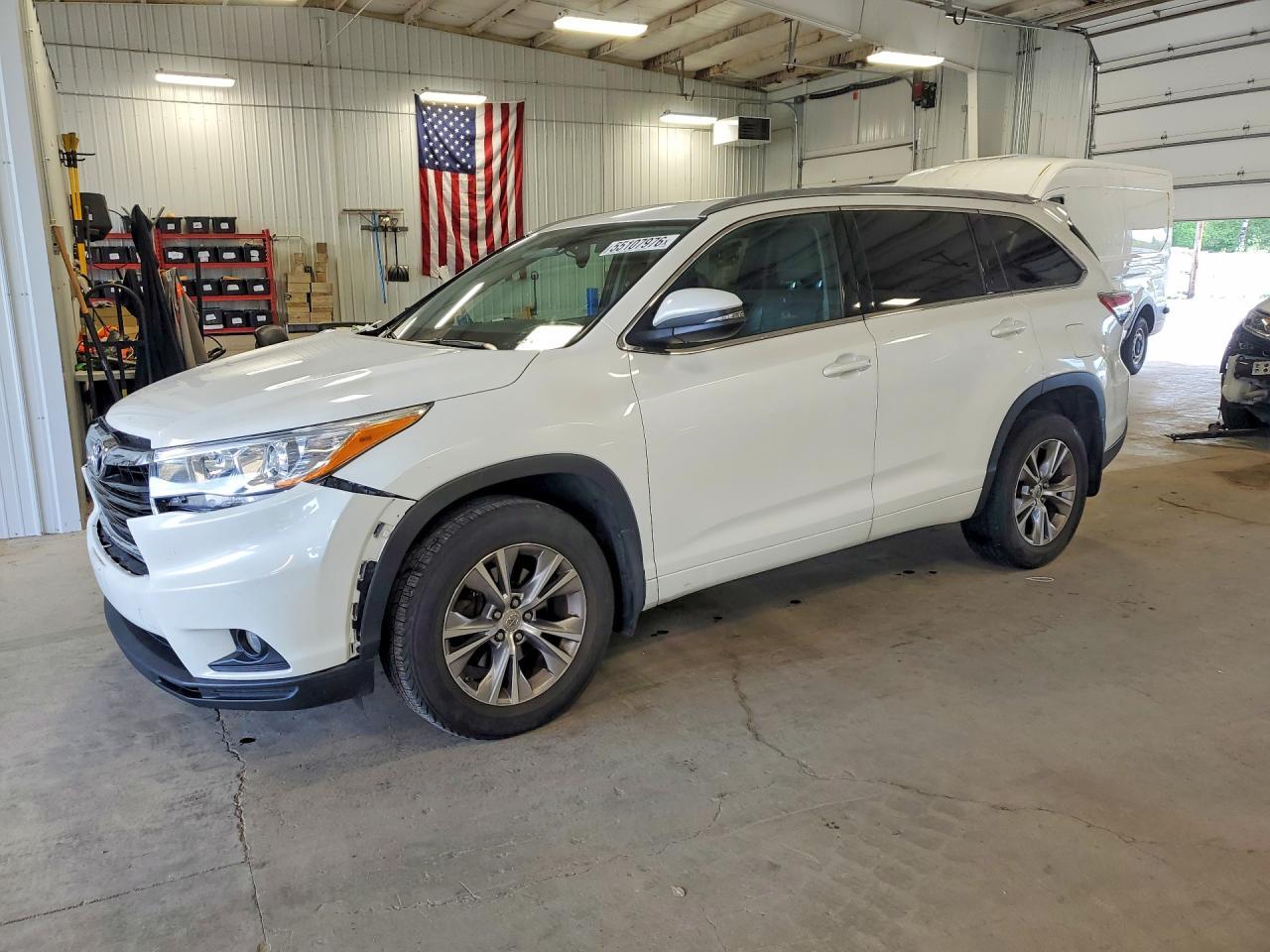 2015 TOYOTA HIGHLANDER