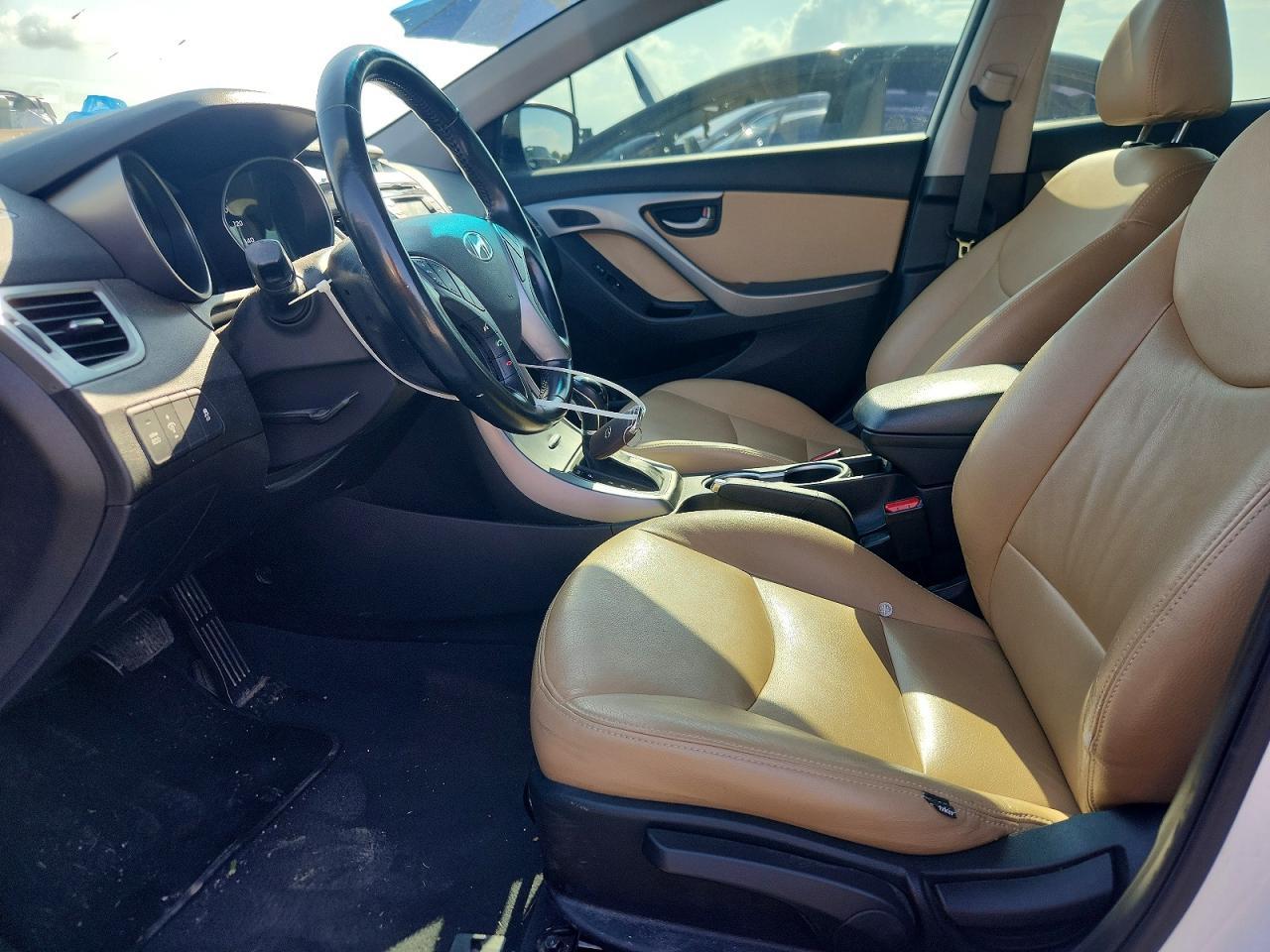 2016 HYUNDAI ELANTRA