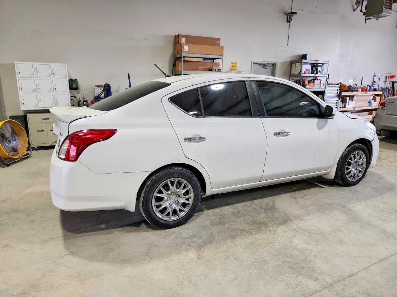 2017 NISSAN VERSA