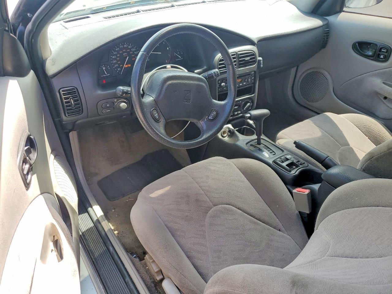 2002 SATURN Sc2