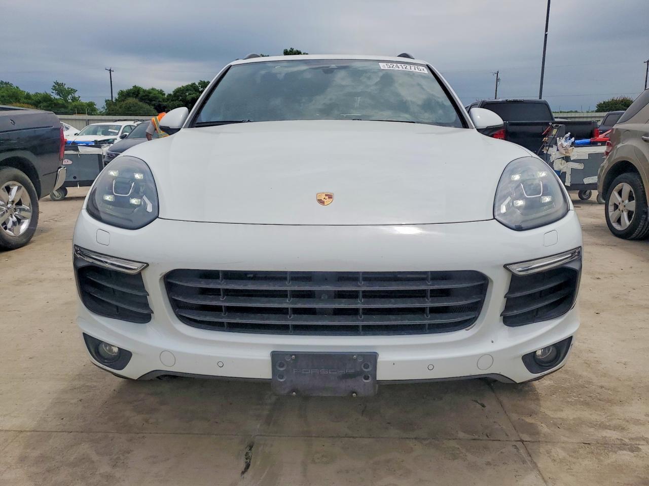 2018 PORSCHE CAYENNE